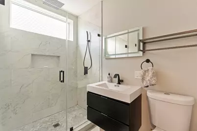 182 W 7th St #2, Boston, MA 02127 - Photo 5