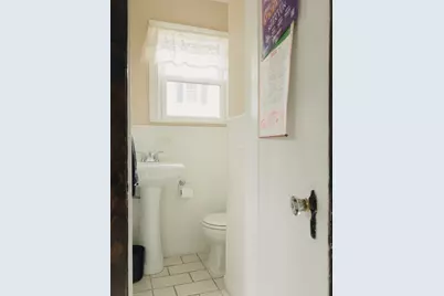 8 Liberty Street, Holyoke, MA 01040 - Photo 13