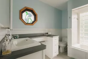 8 Liberty St, Holyoke, MA 01040 - Photo 25