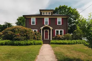 8 Liberty St, Holyoke, MA 01040 - Photo 1