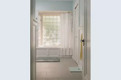 8 Liberty Street, Holyoke, MA 01040 - Photo 27