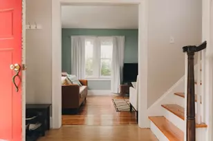 8 Liberty St, Holyoke, MA 01040 - Photo 3