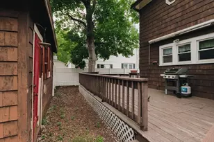 8 Liberty St, Holyoke, MA 01040 - Photo 31