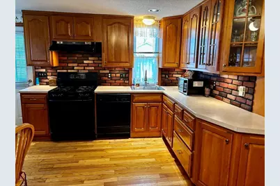 91 Daviston St, Springfield, MA 01108 - Photo 11