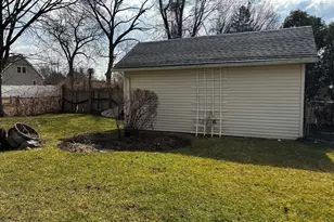 91 Daviston St, Springfield, MA 01108 - Photo 37