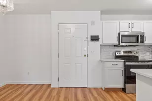 75 Walnut St, Peabody, MA 01960 - Photo 5