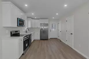 65 Euclid Ave, Springfield, MA 01108 - Photo 7