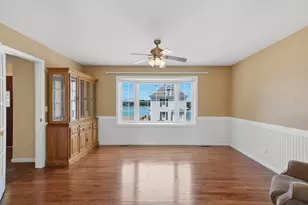 7 Riverside St, Danvers, MA 01923 - Photo 11