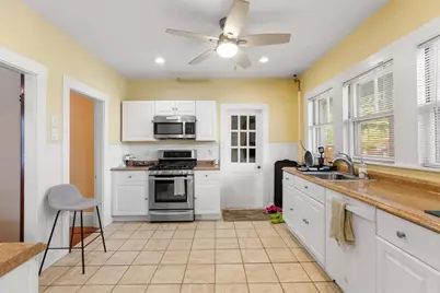 7 Yale St, Medford, MA 02155 - Photo 19