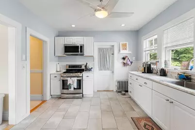 7 Yale St, Medford, MA 02155 - Photo 7