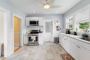 7 Yale St, Medford, MA 02155 - Photo 7