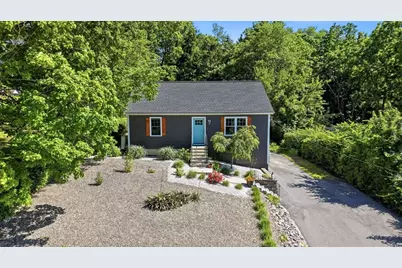 12 Cliff St, Worcester, MA 01607 - Photo 1