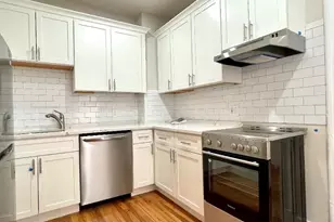 13 Anderson St, Boston, MA 02114 - Photo 3