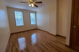 414 Hanover St, Boston, MA 02113 - Photo 11