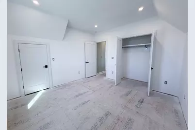 4 Oneil Way, Saugus, MA 01906 - Photo 17
