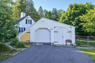 544 Springfield St, Wilbraham, MA 01096 - Photo 3