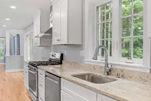 23 Bacon St, Pepperell, MA 01463 - Photo 7