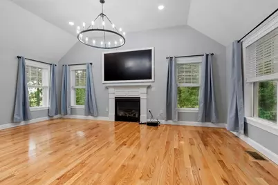 23 Bacon St, Pepperell, MA 01463 - Photo 13