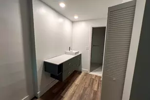 915 Edgell Rd, Framingham, MA 01701 - Photo 5