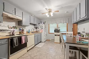 2 Alden Dr, North Attleboro, MA 02760 - Photo 9