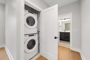 379 Somerville, Somerville, MA 02143 - Photo 9