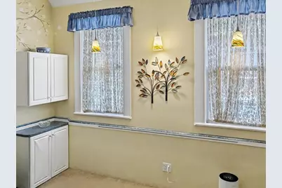 23 Fruit St, Worcester, MA 01609 - Photo 9
