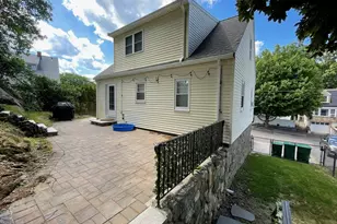 20 Oak Rd, Medford, MA 02155 - Photo 27