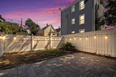 29 Hanson St, Somerville, MA 02143 - Photo 17