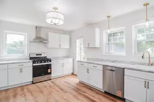 19 Stoneleigh Rd, Watertown, MA 02472 - Photo 19