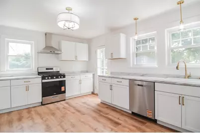 19 Stoneleigh Rd, Watertown, MA 02472 - Photo 21