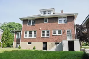19 Stoneleigh Rd, Watertown, MA 02472 - Photo 7