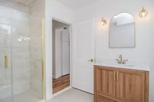 19 Stoneleigh Rd, Watertown, MA 02472 - Photo 15