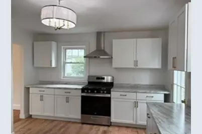 19 Stoneleigh Rd, Watertown, MA 02472 - Photo 11