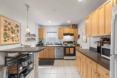 36 Dickinson Rd #36, Boston, MA 02135 - Photo 7