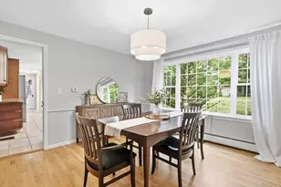 27 Eastwood Dr, Wilbraham, MA 01095 - Photo 11
