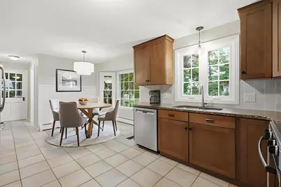 27 Eastwood Dr, Wilbraham, MA 01095 - Photo 15