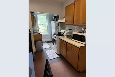 38 Summer St, Medford, MA 02155 - Photo 3
