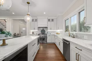 98 Horrigan Dr, Dedham, MA 02026 - Photo 11