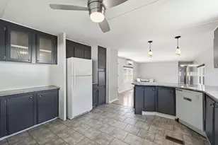 281 Chauncey Walker St, Belchertown, MA 01007 - Photo 11