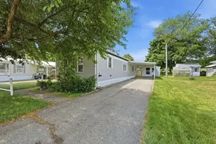 281 Chauncey Walker St, Belchertown, MA 01007 - Photo 3