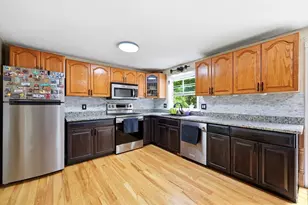 23 Phelps St, Easthampton, MA 01027 - Photo 7