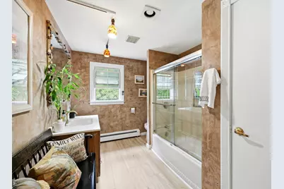 23 Phelps St, Easthampton, MA 01027 - Photo 25
