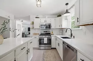 16 Fairview Farm Rd, Haverhill, MA 01832 - Photo 9