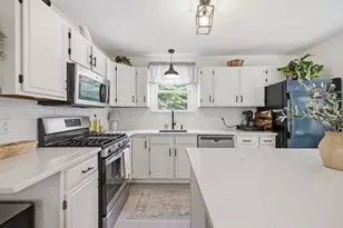 16 Fairview Farm Rd, Haverhill, MA 01832 - Photo 5