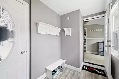 37 Valentine St, Agawam, MA 01001 - Photo 5