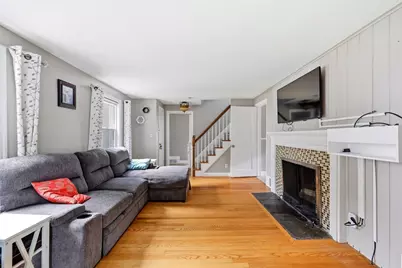 37 Valentine St, Agawam, MA 01001 - Photo 9