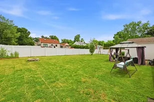 37 Valentine St, Agawam, MA 01001 - Photo 31