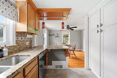 37 Valentine St, Agawam, MA 01001 - Photo 15