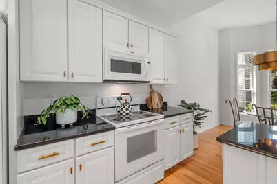 39 Village Cir #39, Milford, MA 01757 - Photo 11