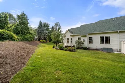 39 Village Cir #39, Milford, MA 01757 - Photo 33